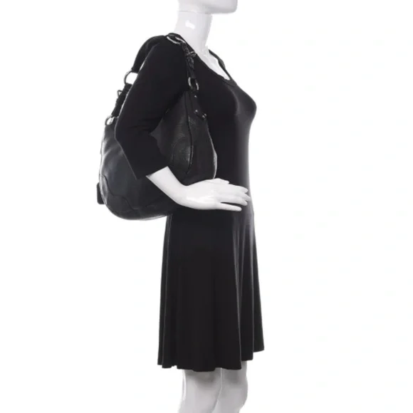 PRADA Vitello Daino Hobo in Black Leather with Silver Hardware - Picture 4 of 17